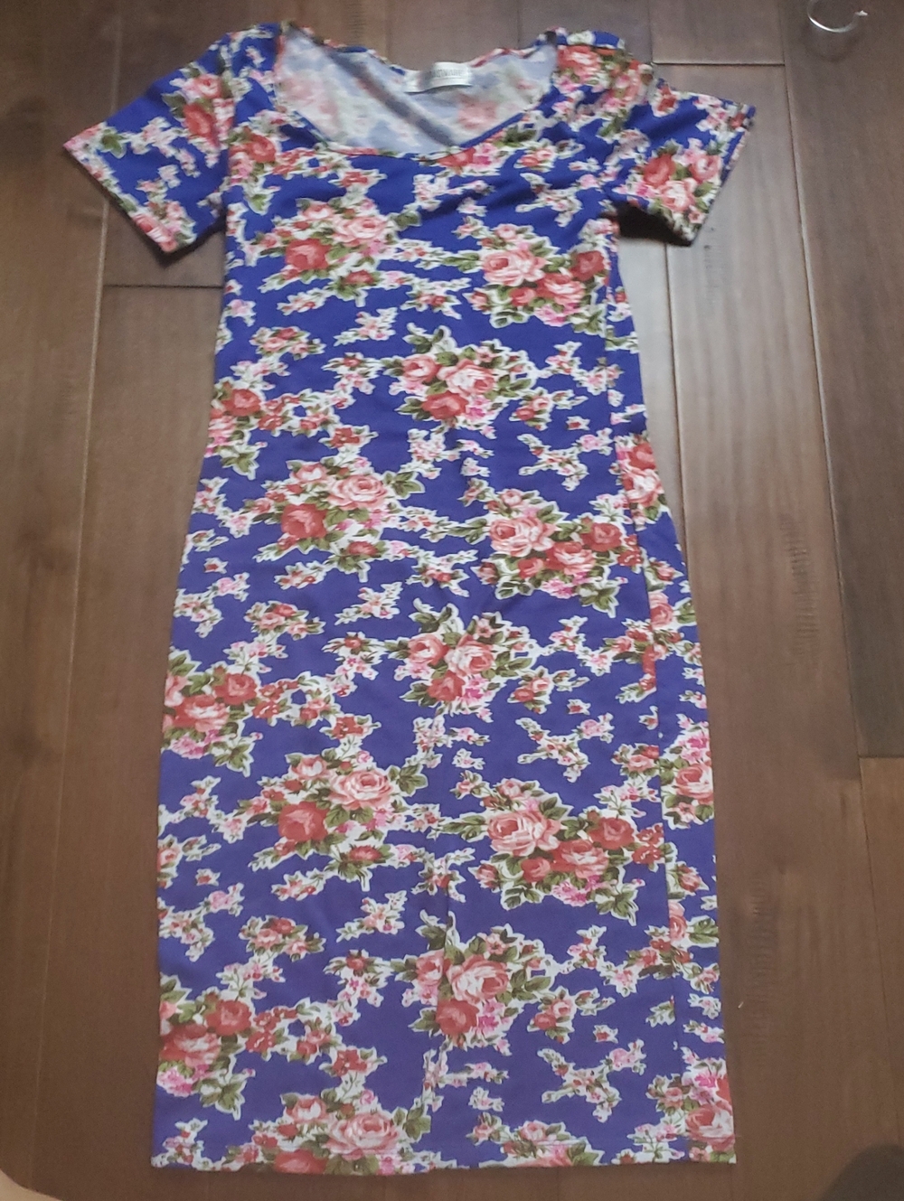 Floral Scoop-Neck Midi Dress in Royal Blue with Pink Roses tomsware Size Medium